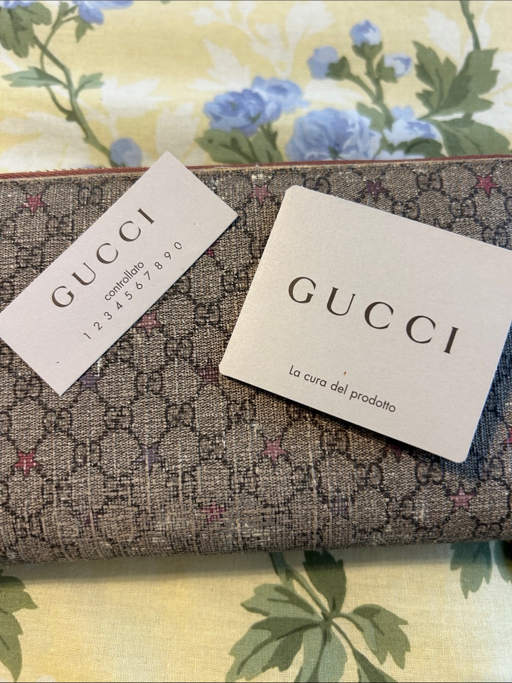 Gucci Beige GG Supreme Zip Around Wallet with Pink Star Detail and Gold Charm